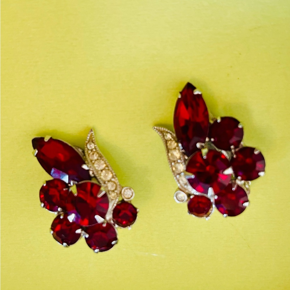 Vintage Designer Eisenberg Ice Clip on Earrings. Signed.
